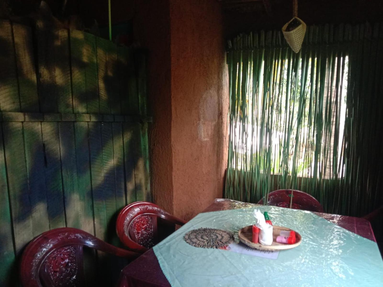 Lucky Holiday Home Anuradhapura Buitenkant foto