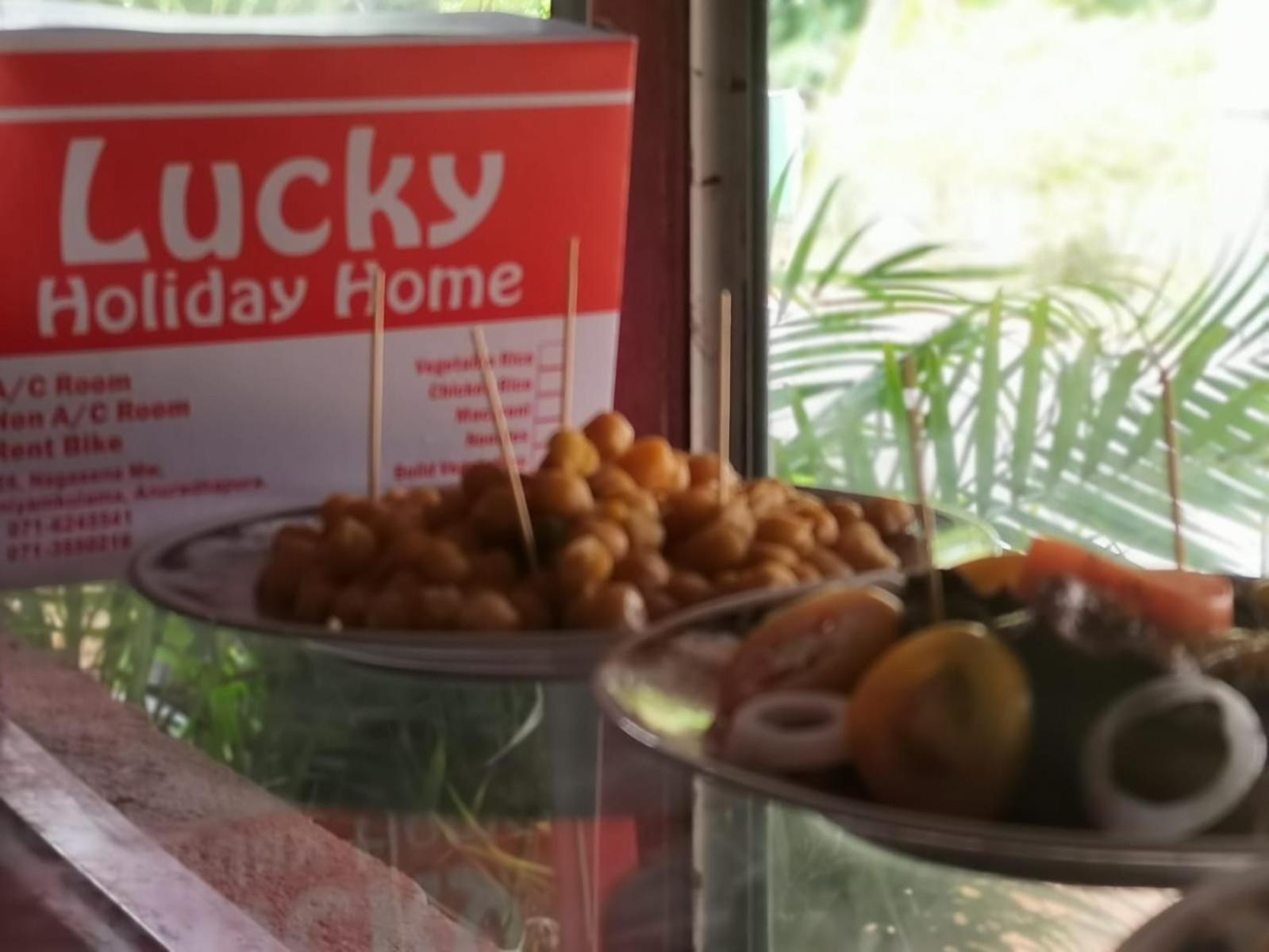 Lucky Holiday Home Anuradhapura Buitenkant foto