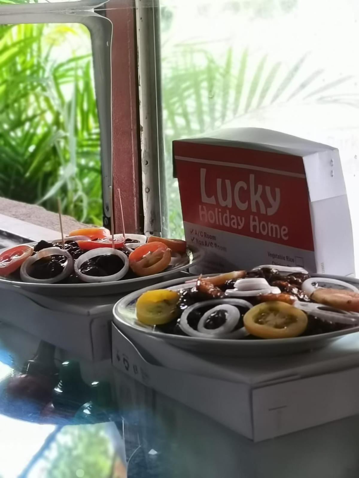Lucky Holiday Home Anuradhapura Buitenkant foto