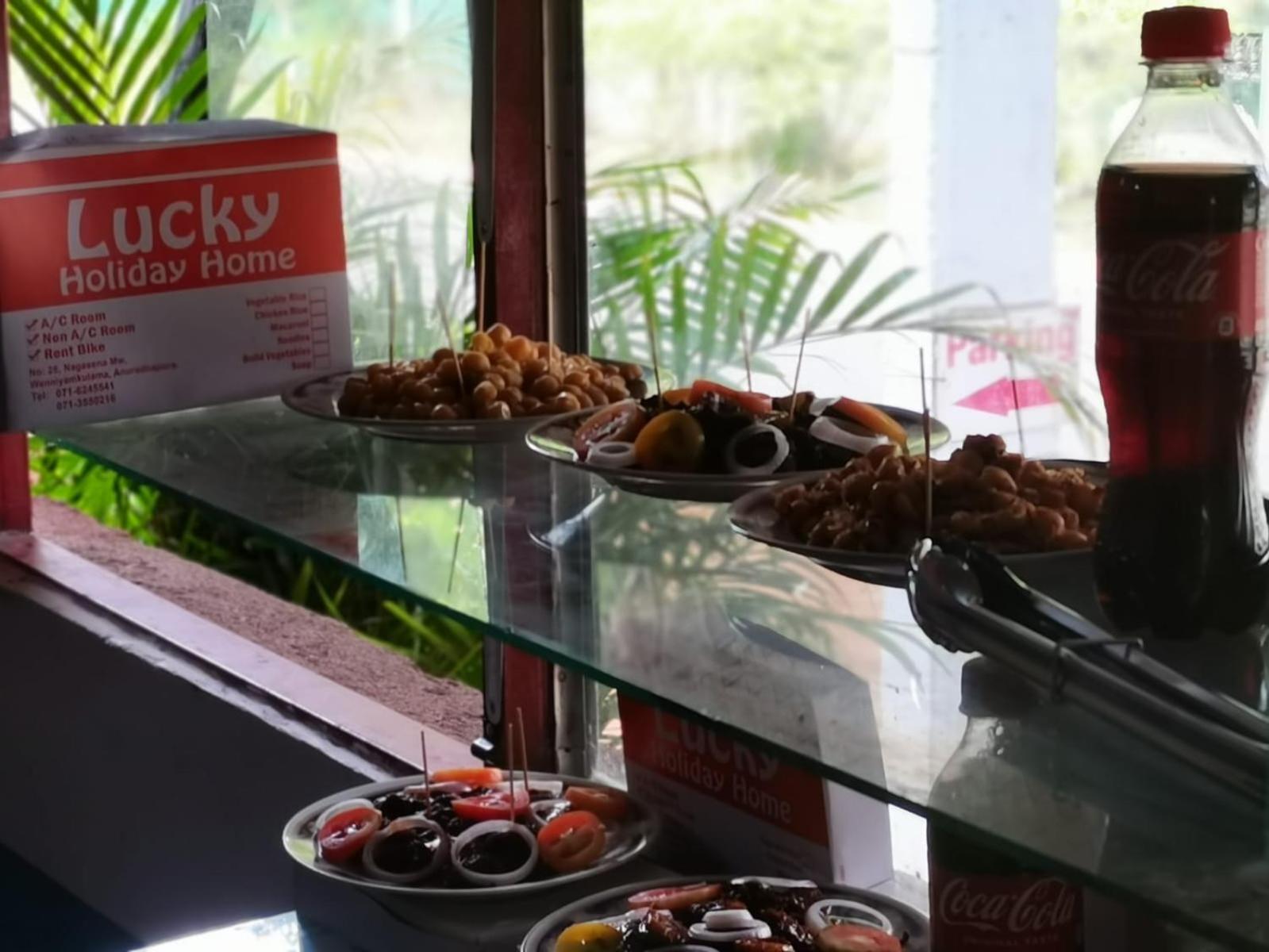 Lucky Holiday Home Anuradhapura Buitenkant foto