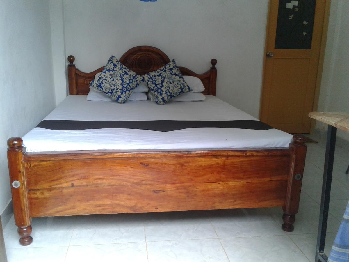Lucky Holiday Home Anuradhapura Buitenkant foto